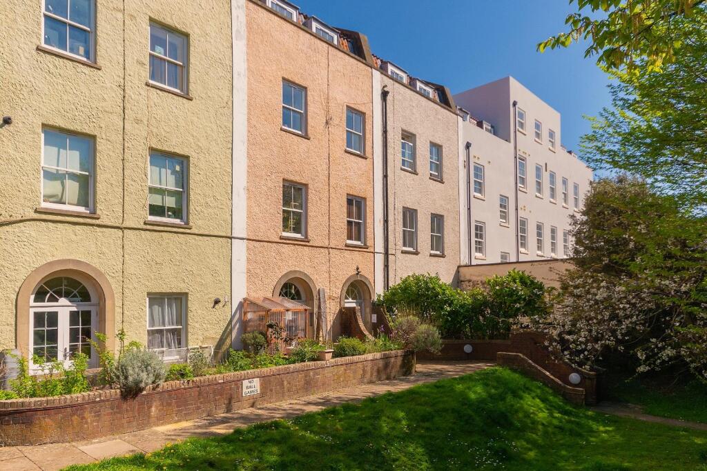 4C4CSP - External E.jpg