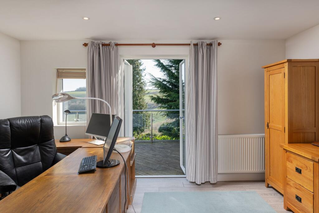 Bedroom 2, 2 Yorke Road, Dartmouth