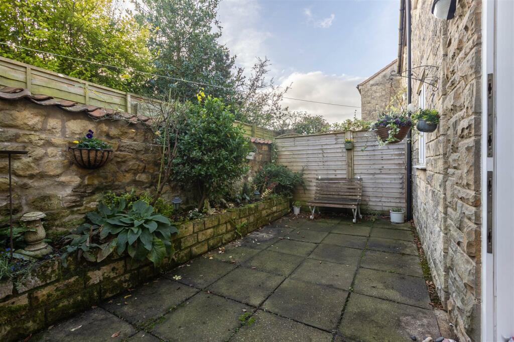 Orwell Cottage External-7.jpg