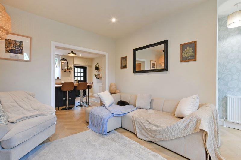 Living Room / Kitchen 