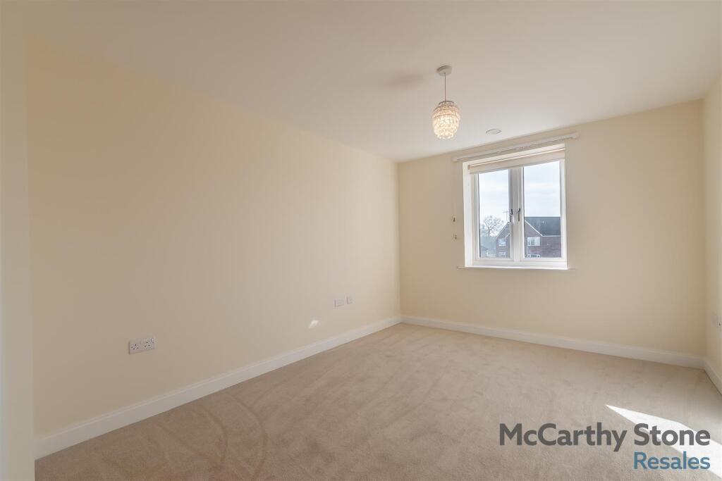 8638982-interior18.jpg