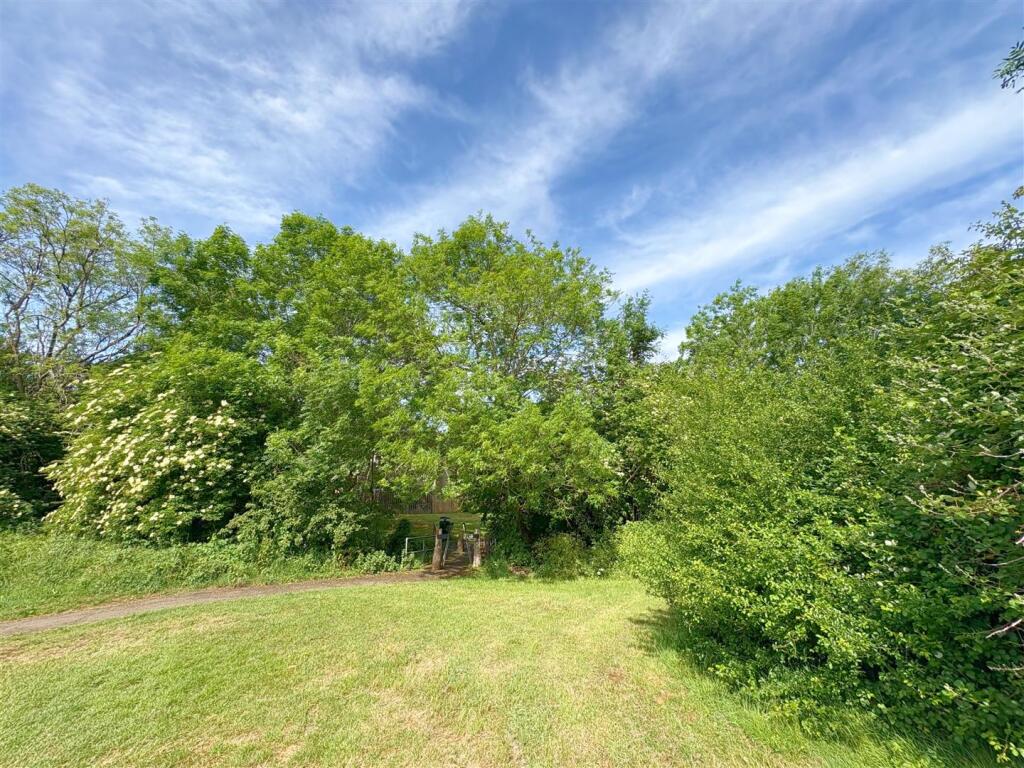 View to front of property.jpg