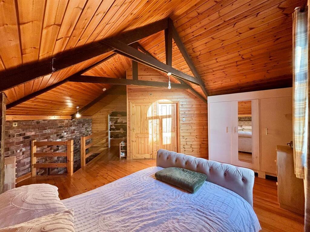 WhatsApp Image 2025-12-03 at 10.31.03 (1).jpeg