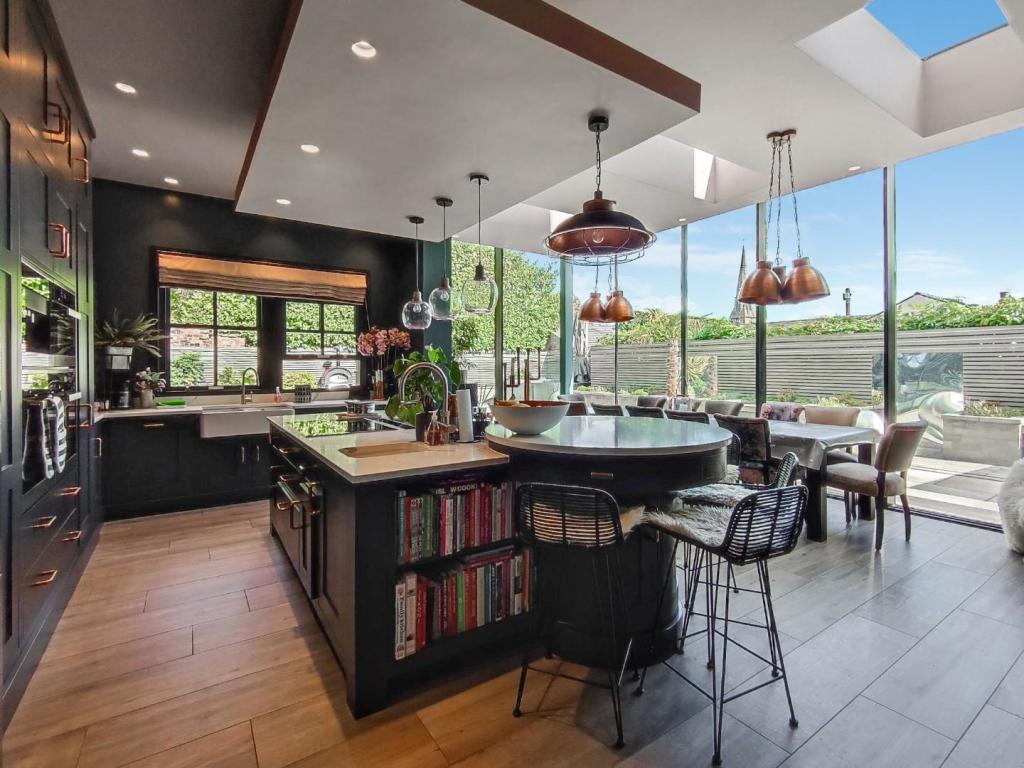 Dining Kitchen 2