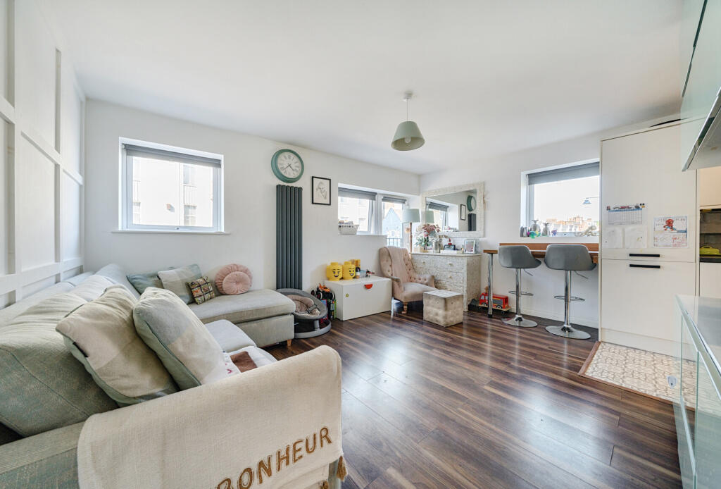 1295576-8-6824bf8...