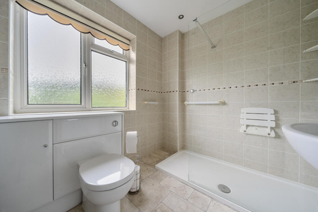 1303890-18-6841e1...