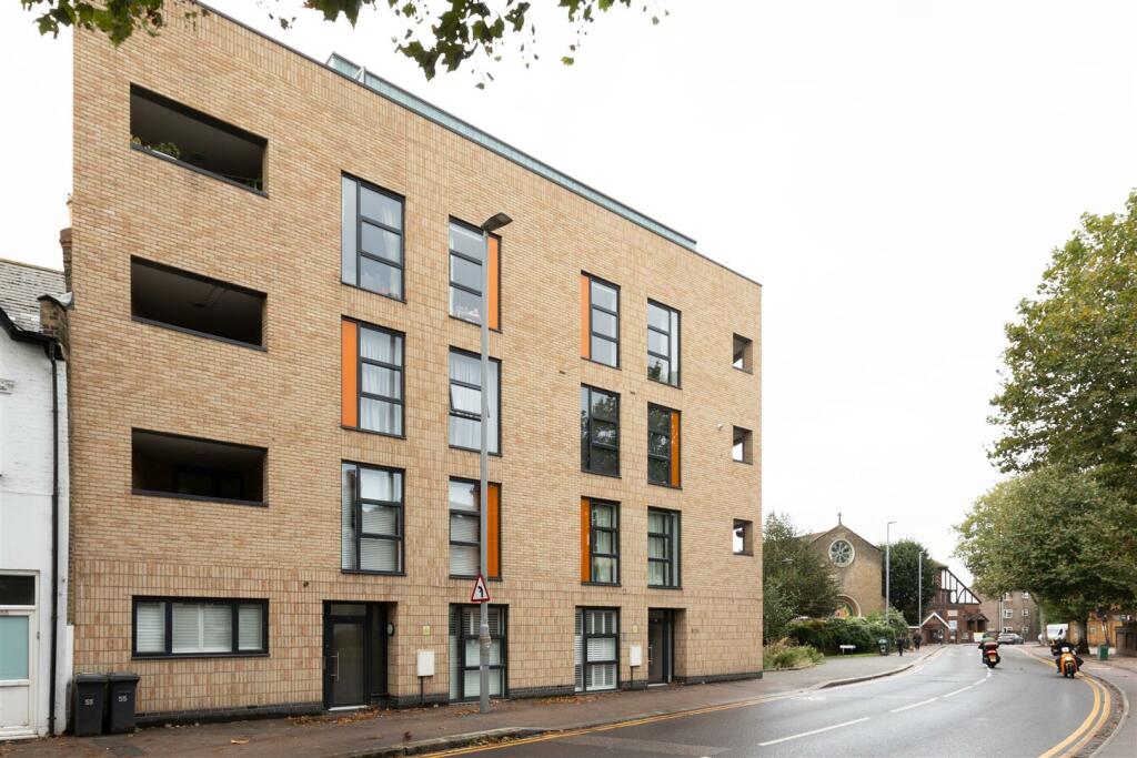 Blackhorse Road, E17