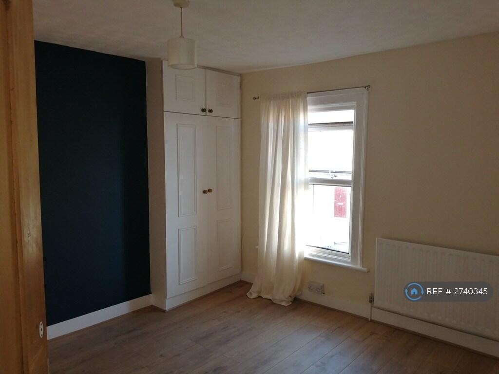 Master Bedroom With Fitted Wardrobes