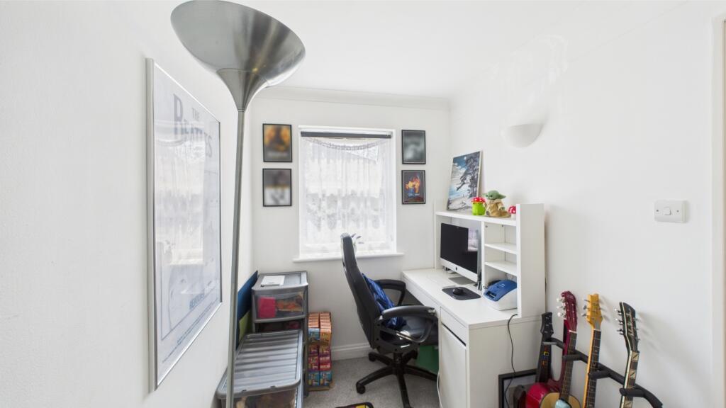 ewemove-InkermanRoad-bderoom2