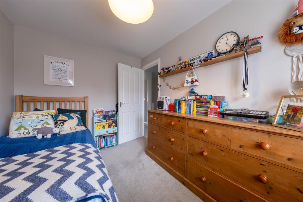 15 Sandford Drive-026.jpg