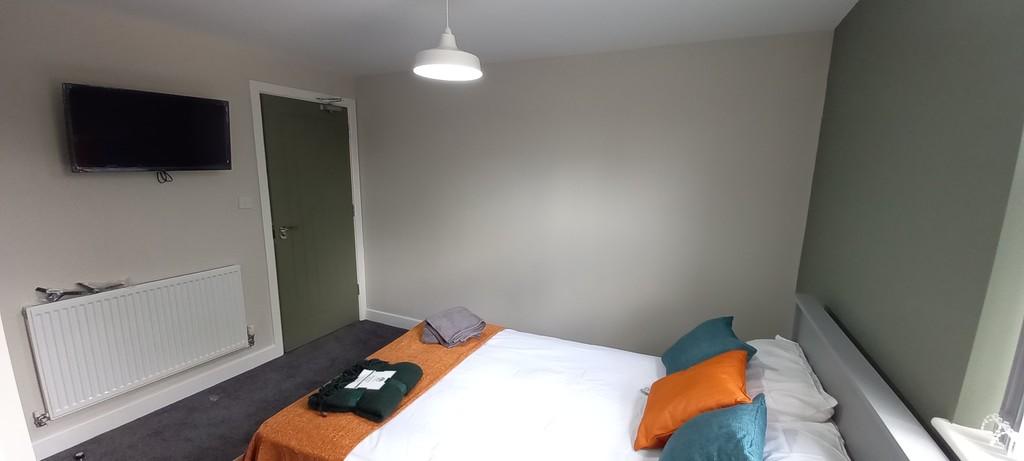 ROOM 2