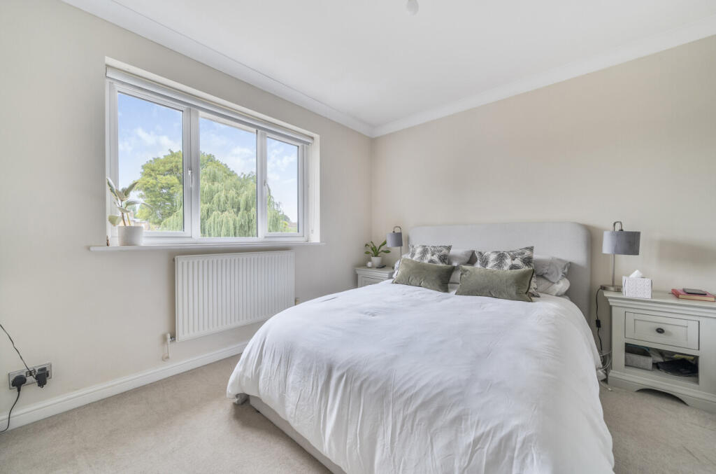 1343093-5-68a449f...