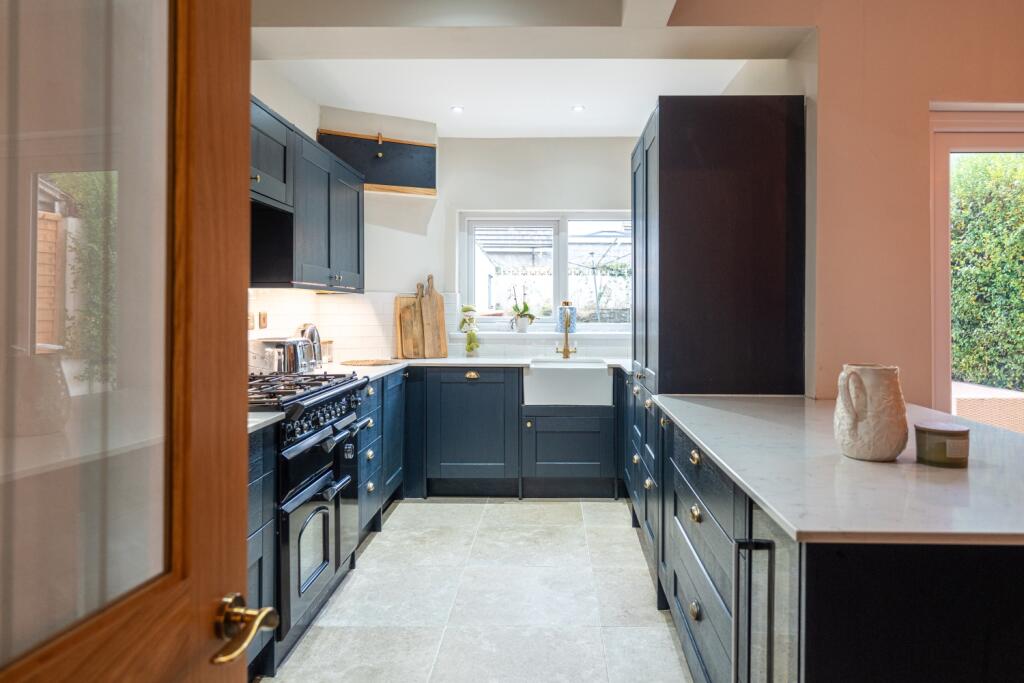 Glasllwch Crescent-21