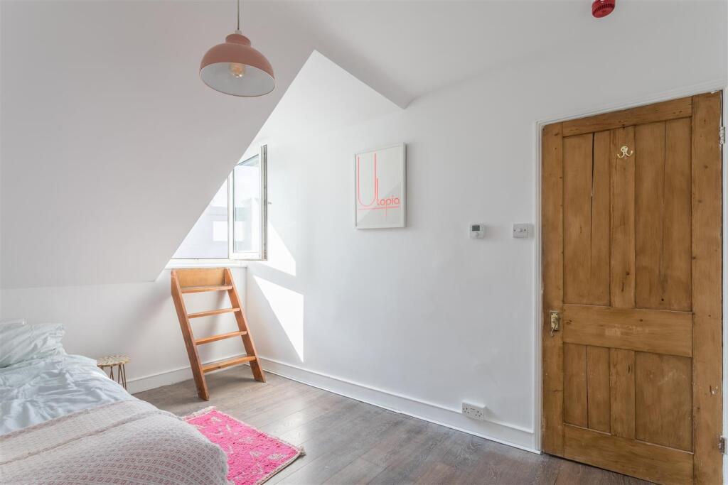 Flat 6, 3 Denmark Terrace-12.jpg