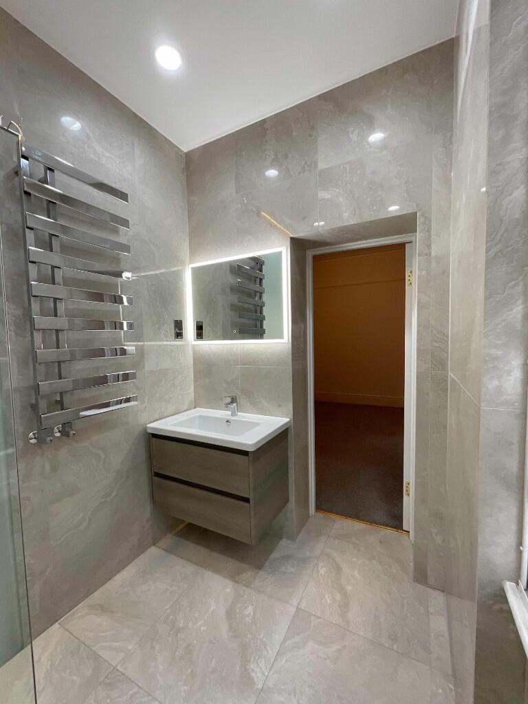 master ensuite