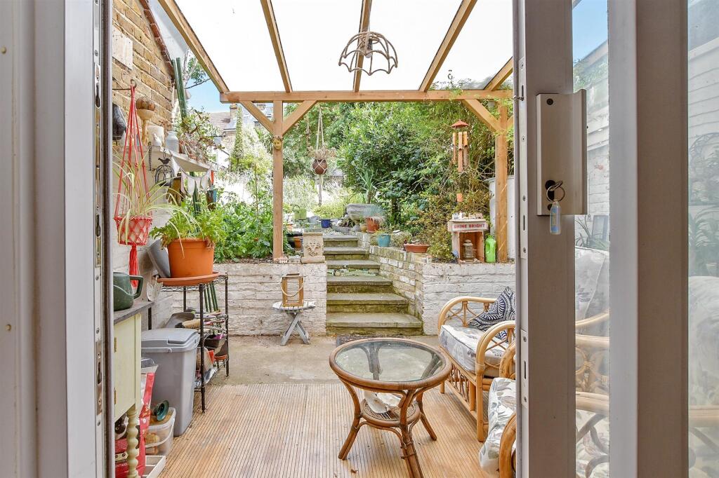 External Lifestyle Photograph