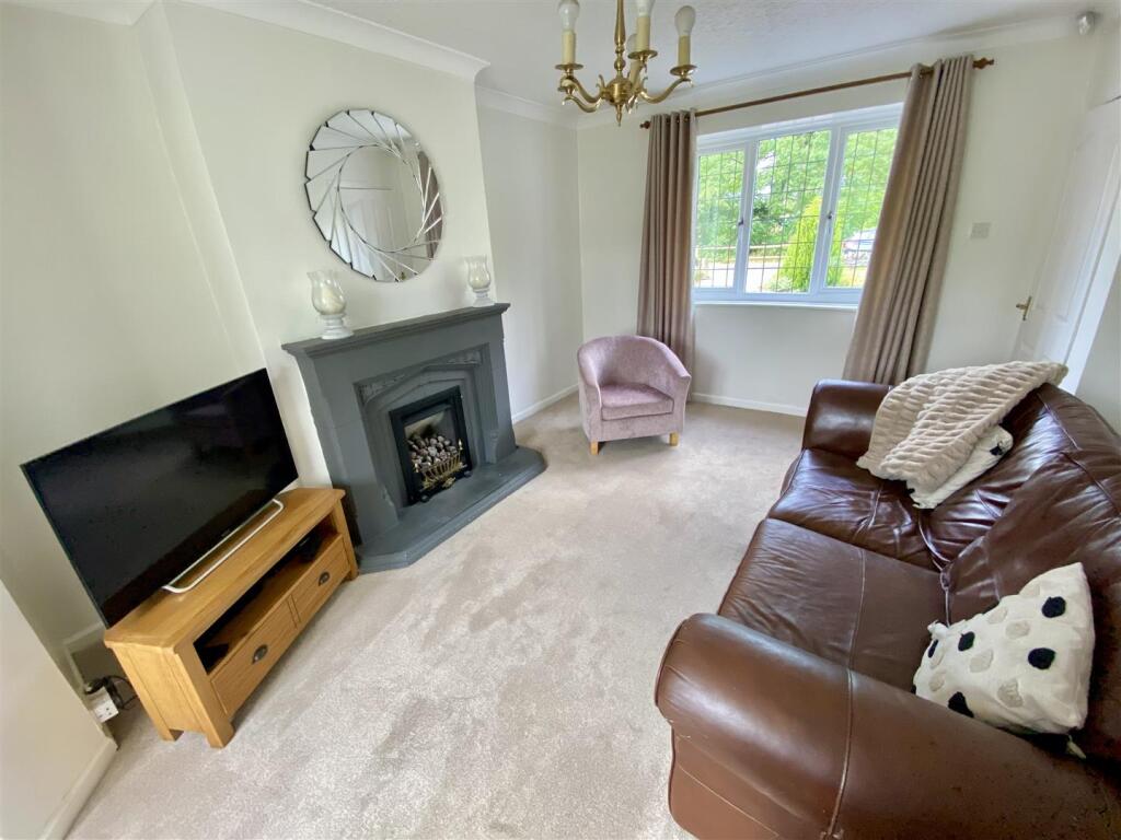 28 Granny Lane - 4.jpeg