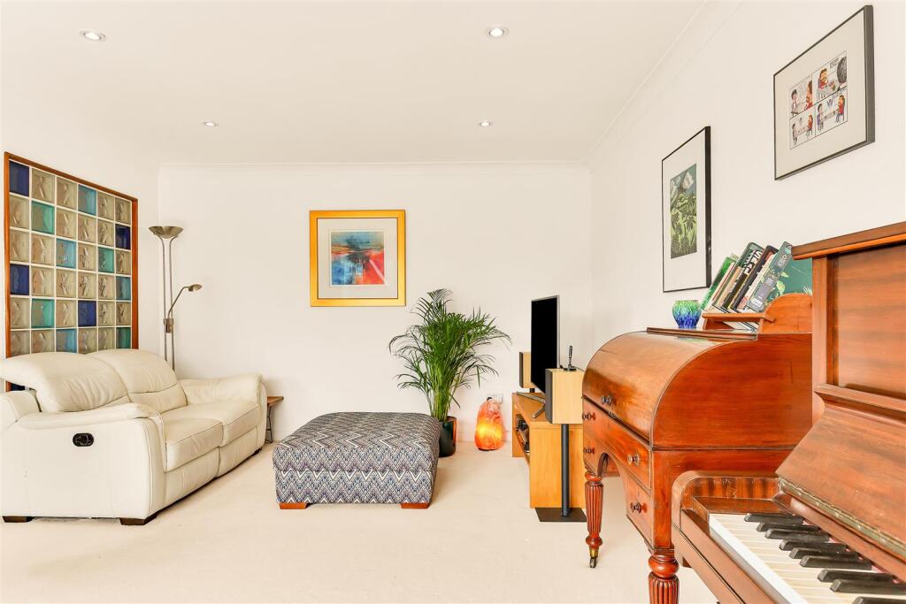 StJames'Court_092.jpg