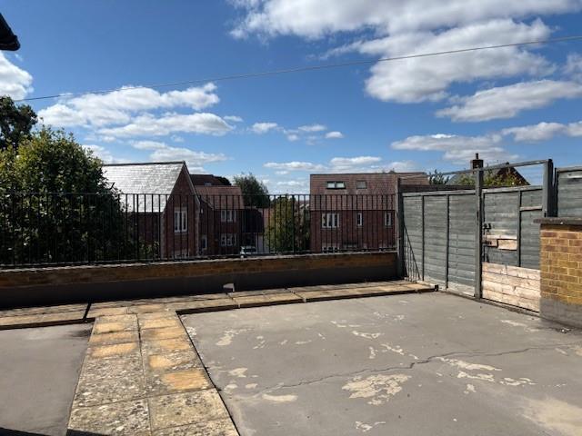 outside Flat 1 phipps.jpg