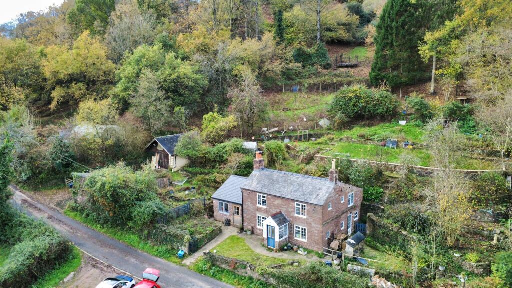 Fir Tree House, Brains Green, Blakeney