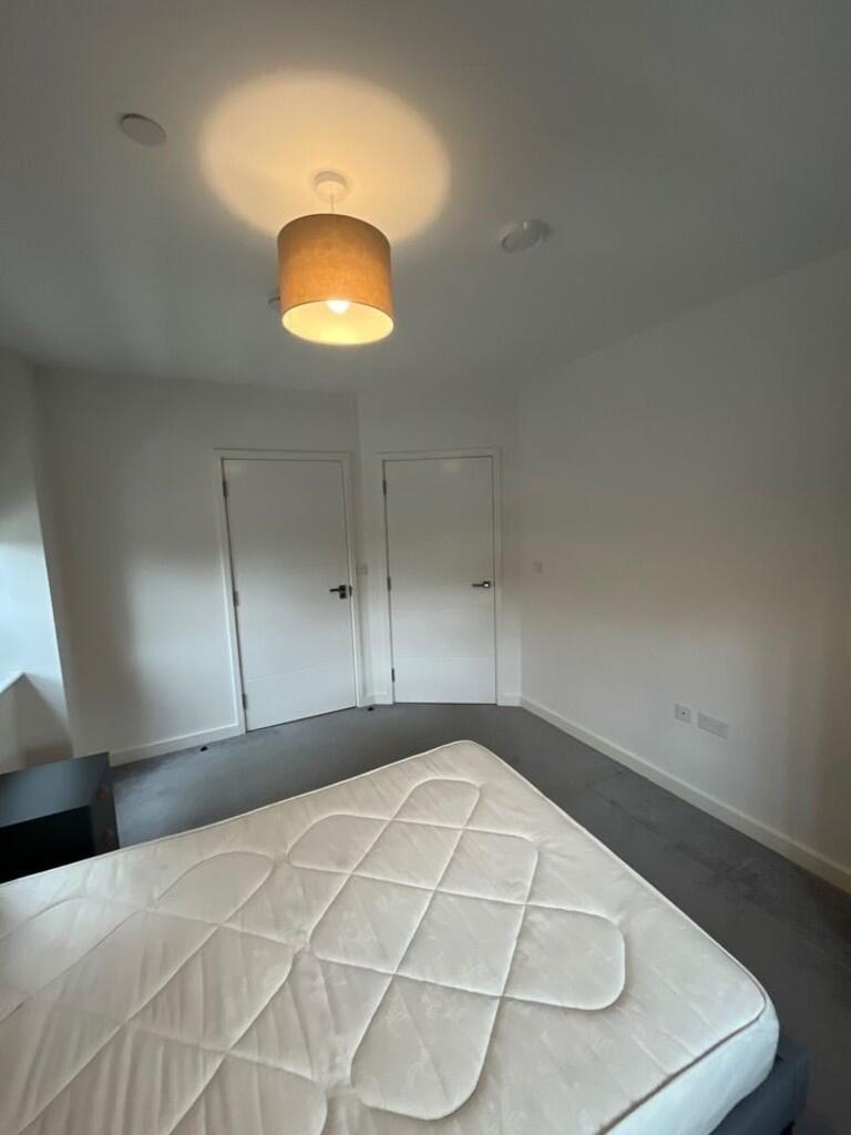 89f7ebf6-00f5-409...