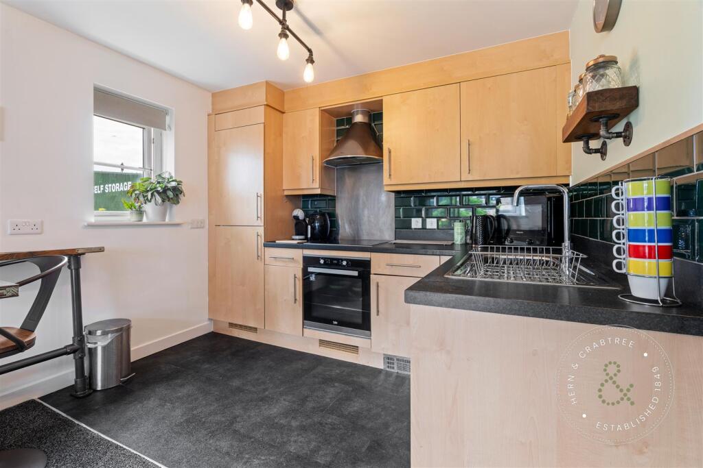 Pentland Close, HernCrabtree (5).jpg