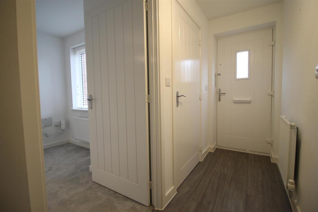 Hallway.JPG