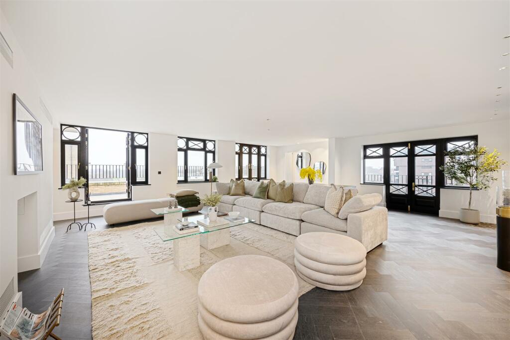 Flat 21 Parkwood Point Hi-1.jpg