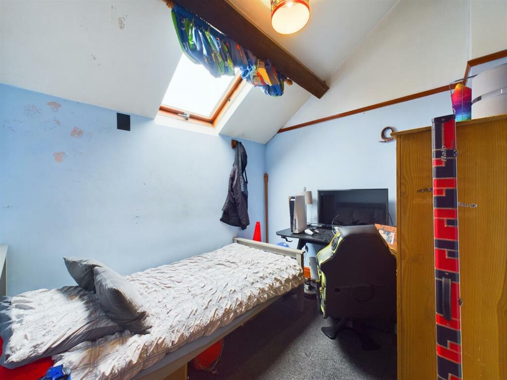 CAM02556G0-PR0034-ST