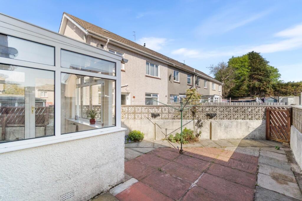 27_10 millburn gardens, largs (27).jpg