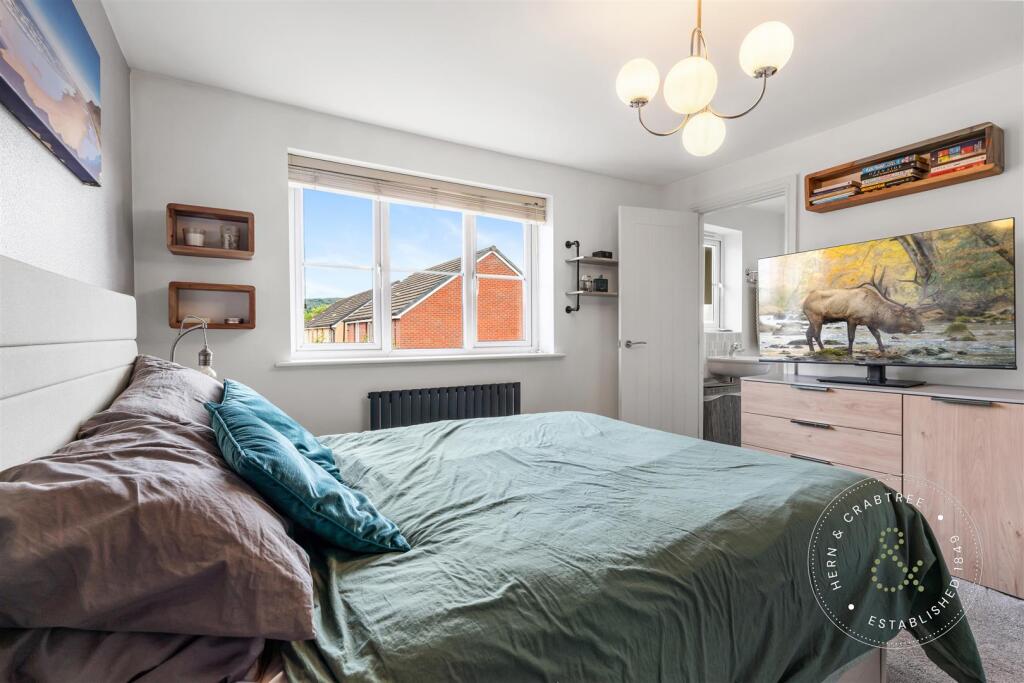 Long Heath Close, Hern Crabtree (45).jpg