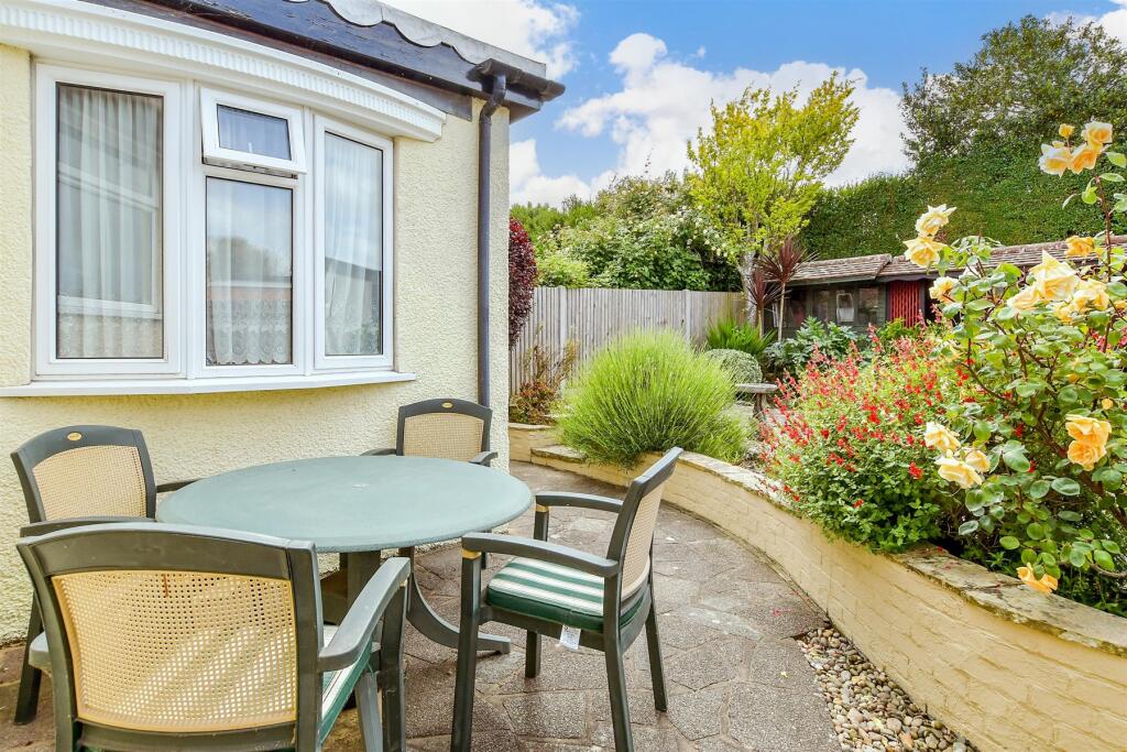 External Lifestyle Photograph