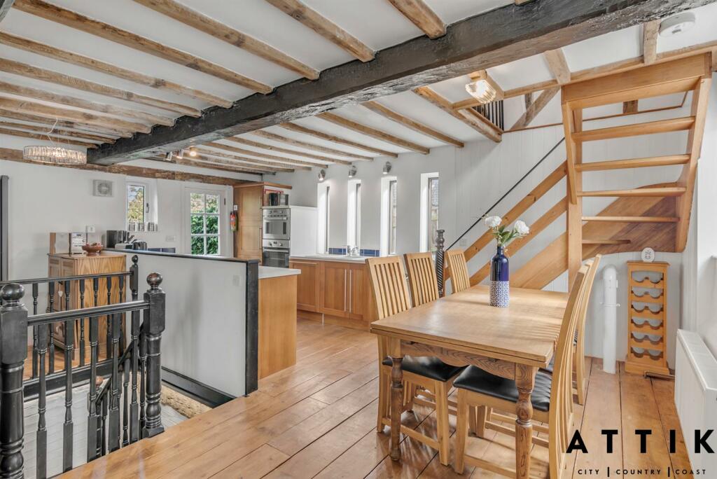 152 Chediston Street, Halesworth IP19 8BD (24).jpg