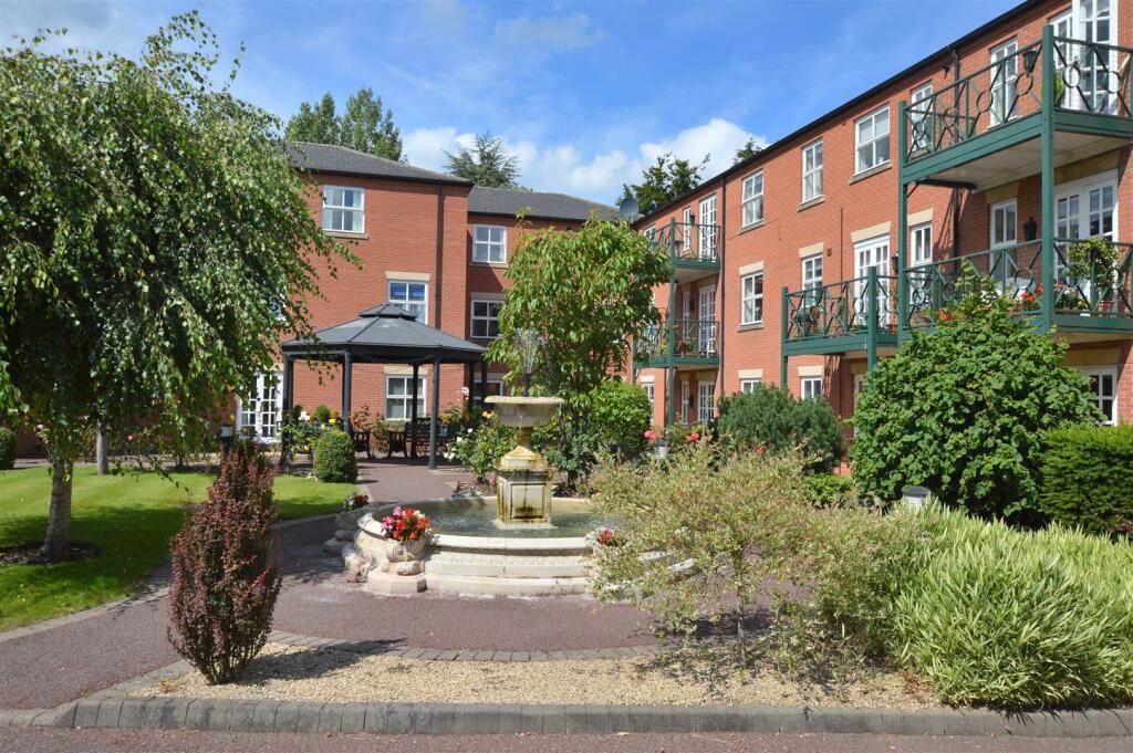 Landscaped Communal Gardens