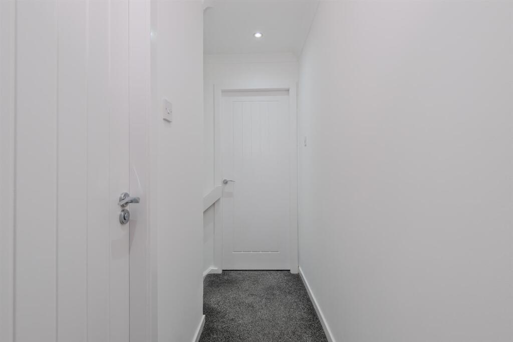 032-88 Currieside Avenue , Shotts , ML7 5RN.jpg
