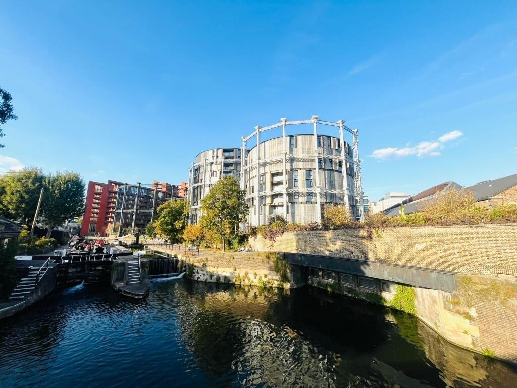 Gasholder Building, Lewis Cubitt Square, London, N1C 4BX