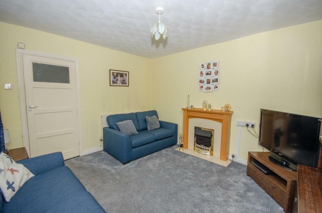 Lounge pic 2.jpg