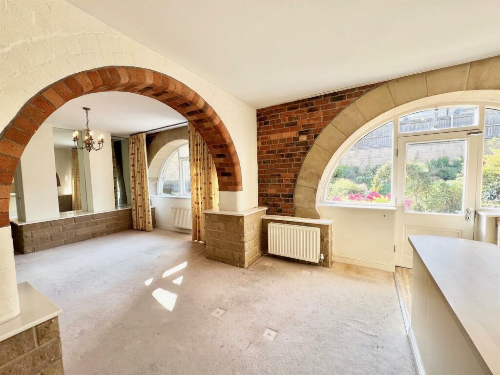 Bramleys Estate Agents - Crossley Ward Apartments 