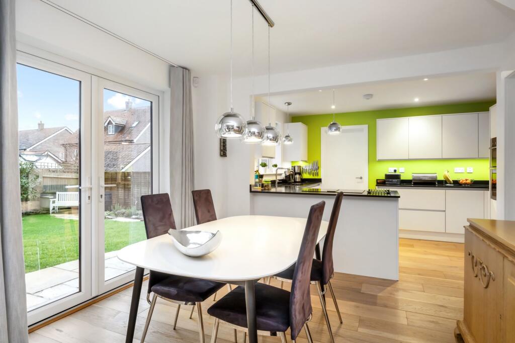 Kitchen / Living Area