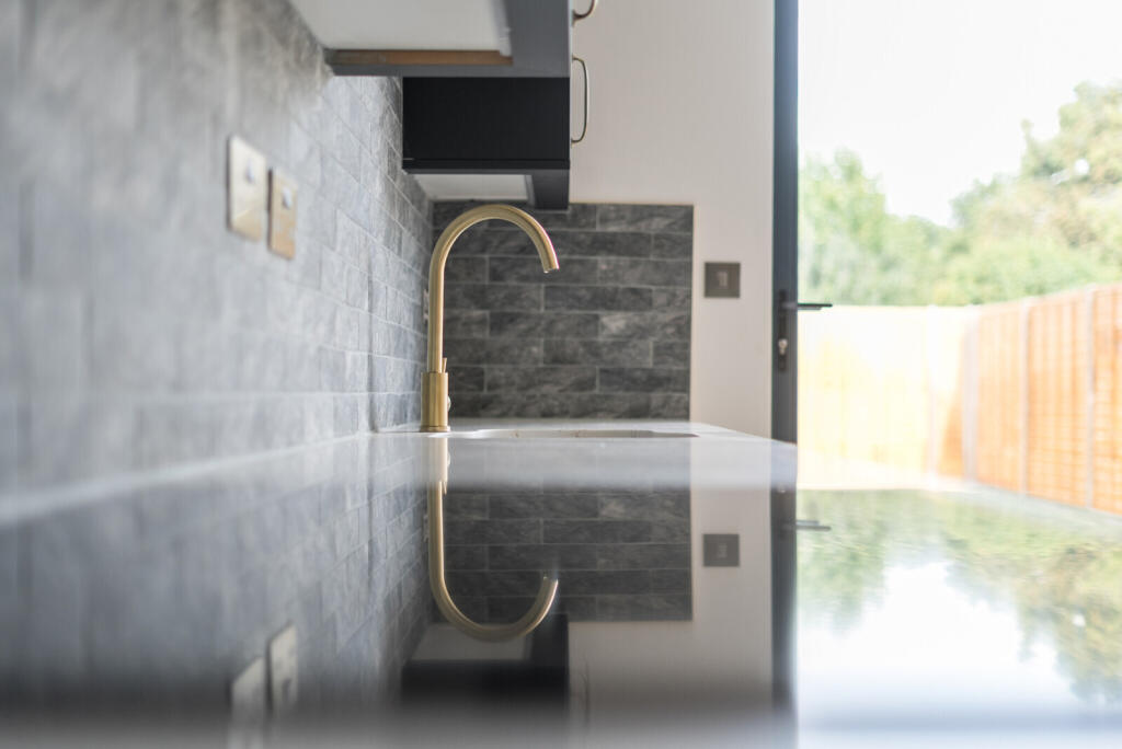 1313458-2-68639dc...