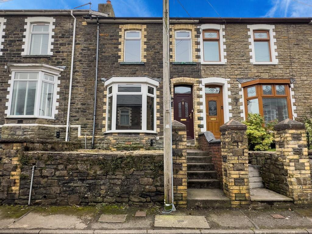 Wainfelin Road - Front.jpg