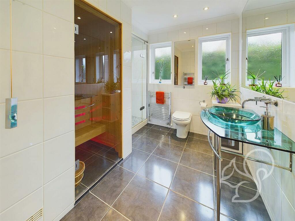 Shower/Sauna Room