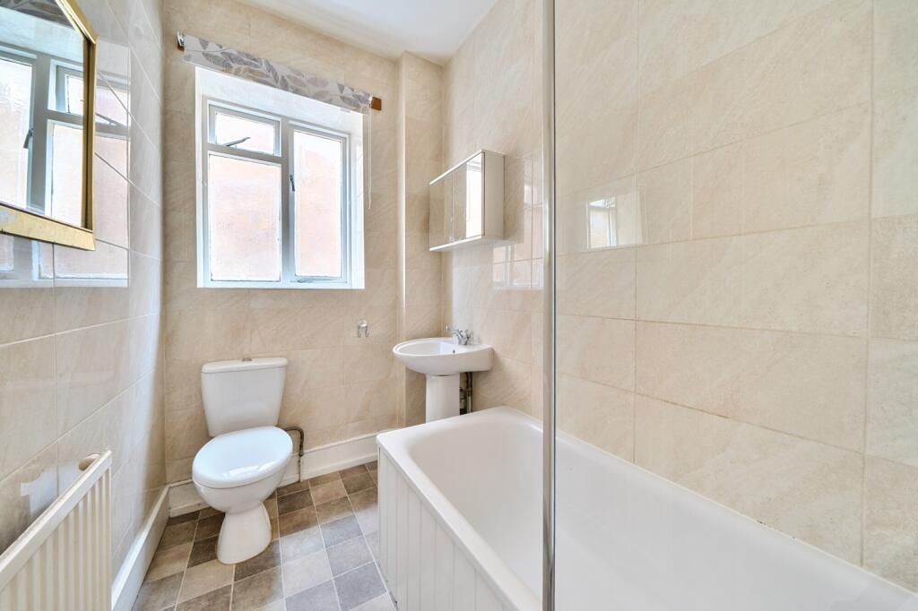 1310629-6-684c16d...