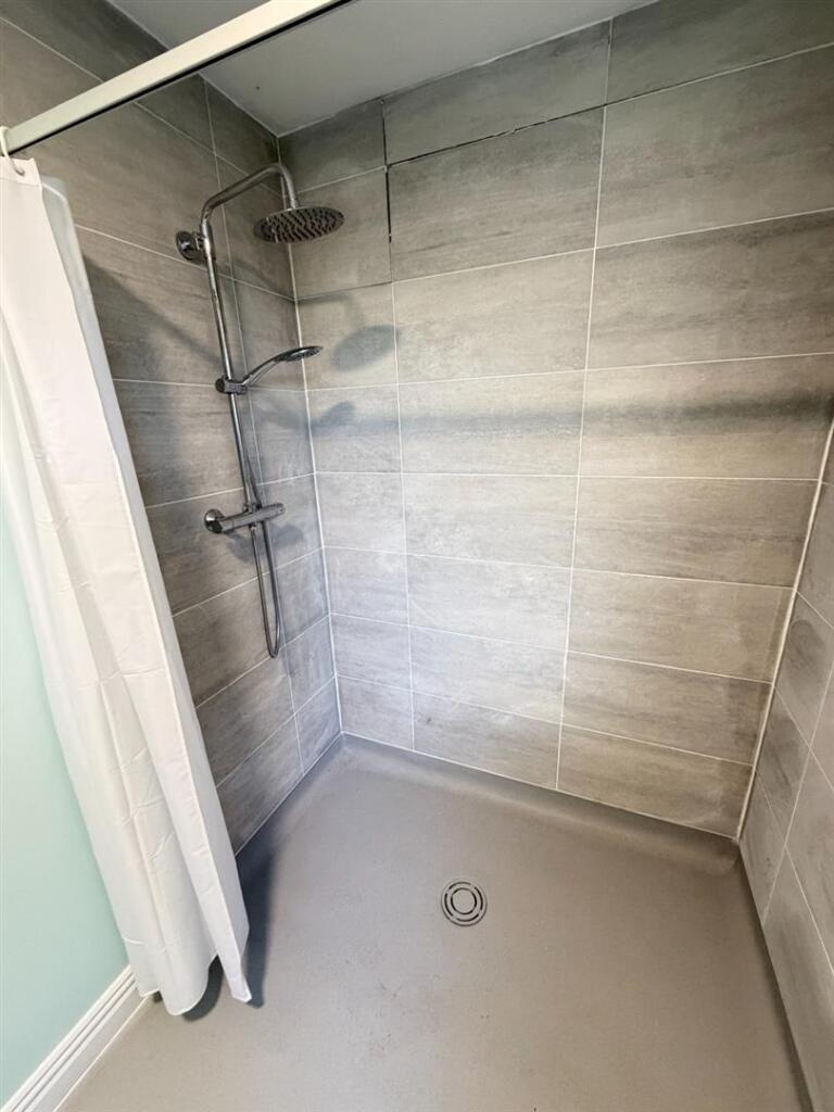 SHOWER ROOM TO GROUND FLOOR BEDROOM