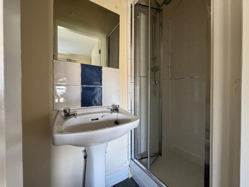 shower room sheffield 