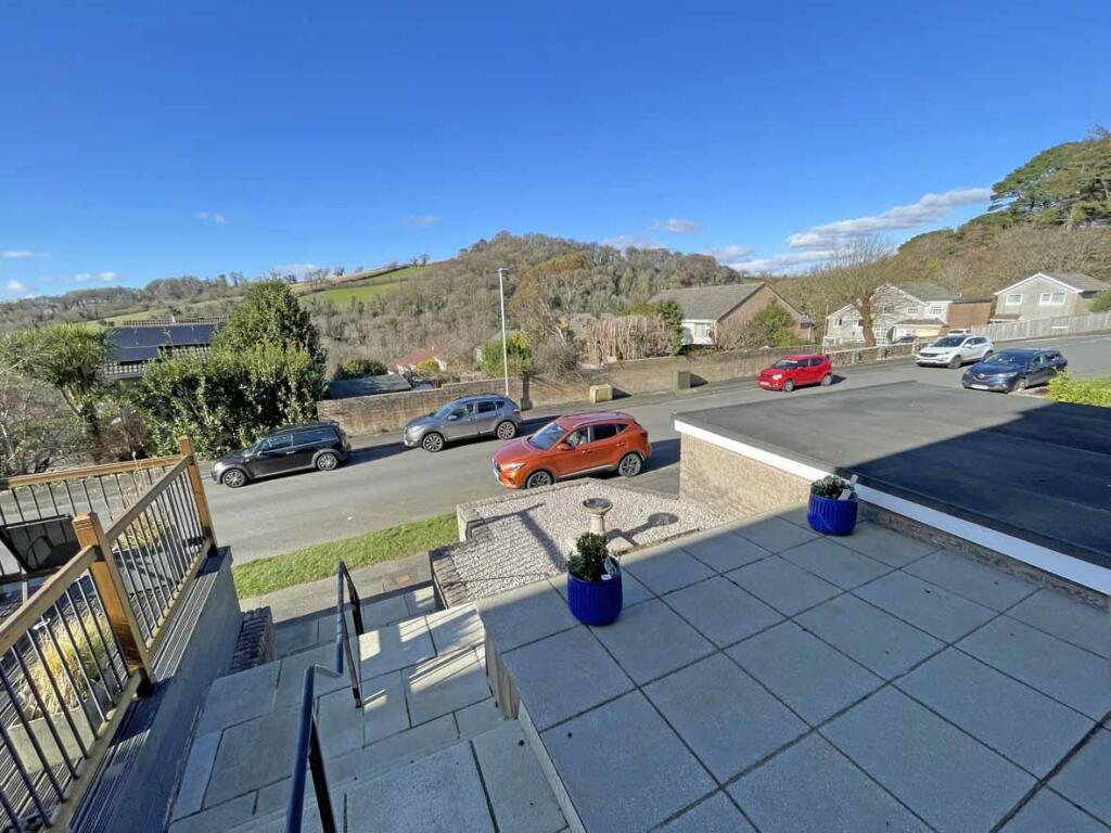 Holly Park Drive 46 Front Garden.jpg