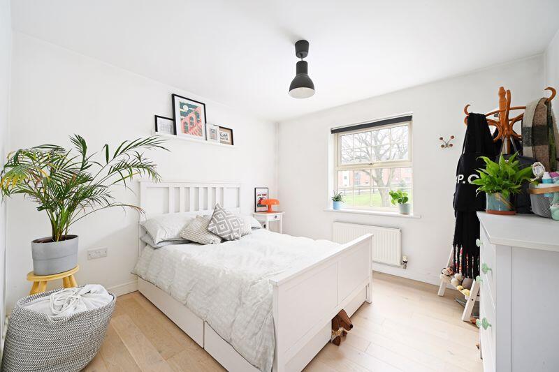 Main Bedroom 