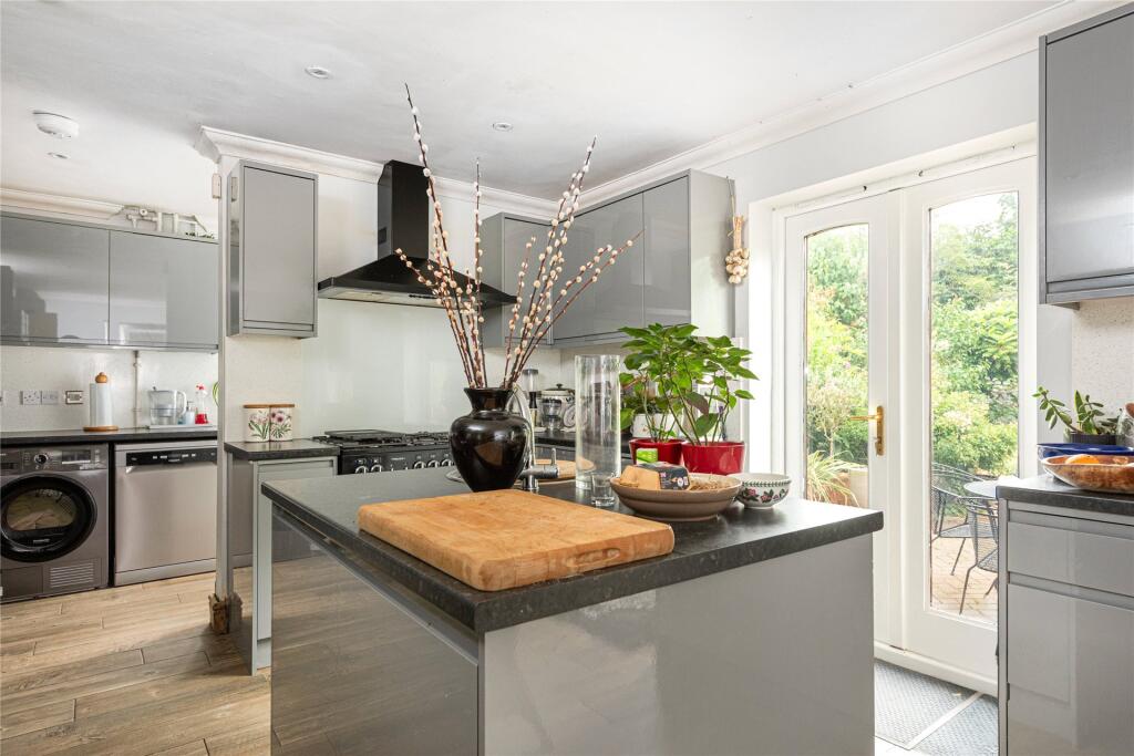 Kitchen/Breakfast Rm