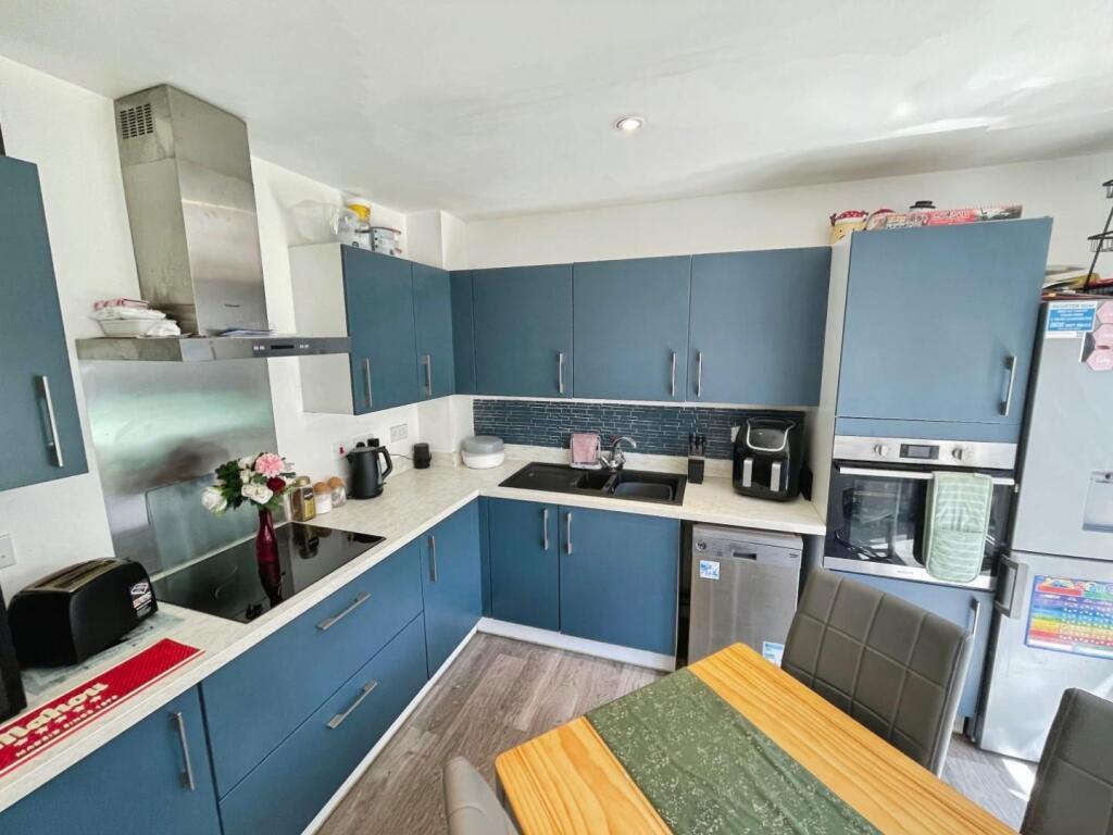 fd459693-B-476E-94CF-6C8449450EFD-5000-000000B11B2