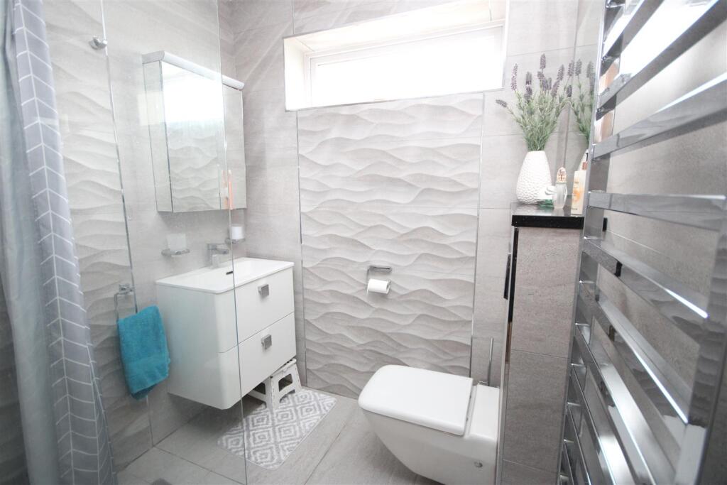Family Shower Room